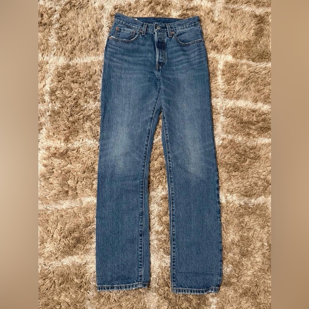 Levi’s 501 original fit medium wash mid rise straight leg denim jeans
